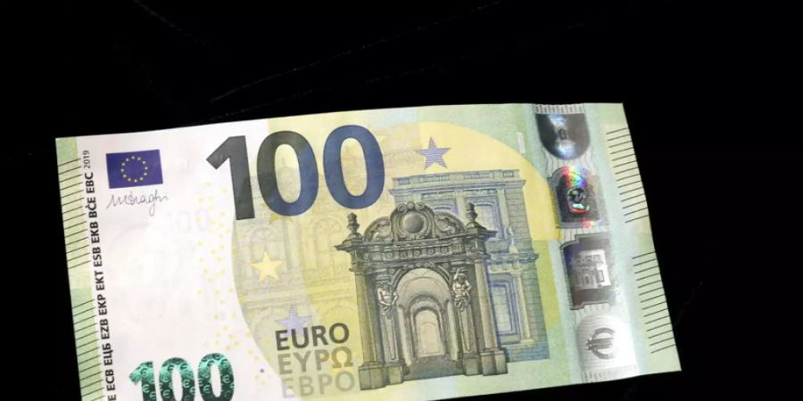 Falschgeld im Umlauf: In Montreux VD bezahlte ein Mann mit einer gefälschten 100-Euro-Note. Der Belgier wurde verhaftet. (Symbolbild)