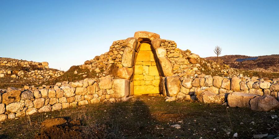 Eine Kammer in Hattuscha war so gebaut, dass sie das Licht zur Wintersonnenwende auffing. Das Bild wurde am 21. Dezember 2018 aufgenommen. Bild: Luwian Studies