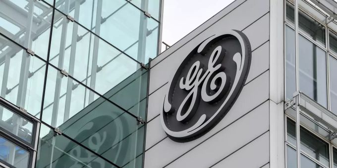 Logo der General Electric, am Sitz der Alcom Schweiz in Birr AG. General Electric