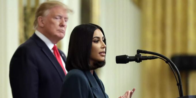 Kim Kardashian zu Besuch bei Donald Trump. Trump Kim