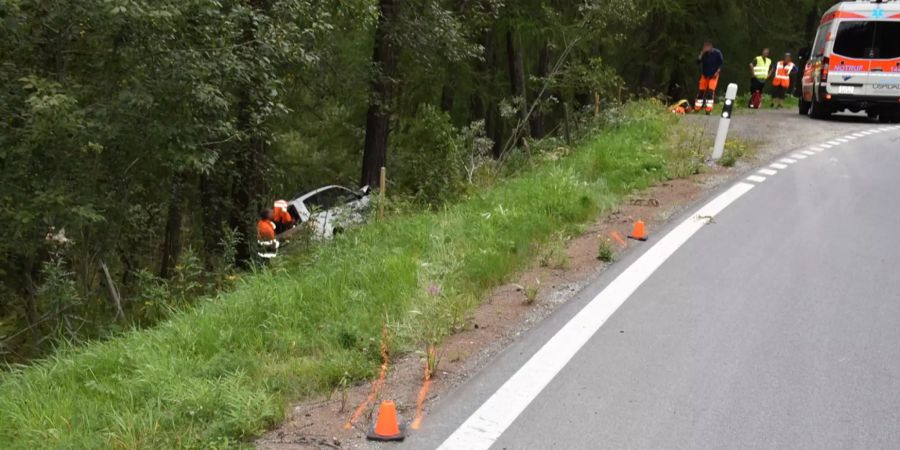 Zwei Verletzte bei Selbstunfall