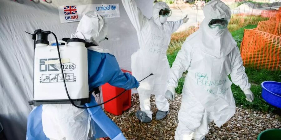 Einsatz eines Teams zur Bekämpfung von Ebola