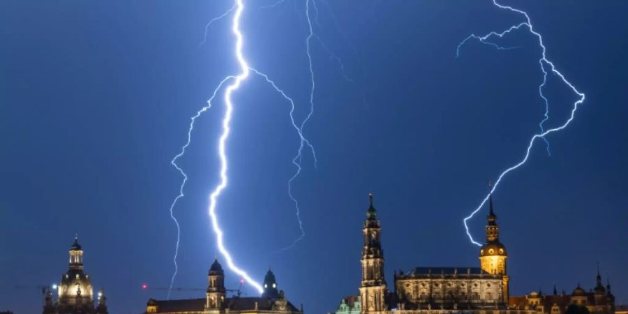 Blitzeinschlag in Dresden