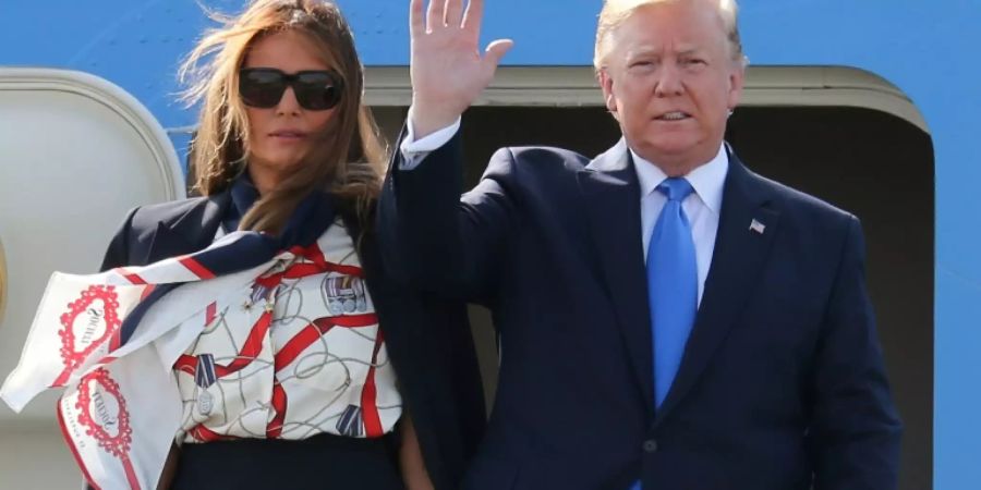 Trump und seine Frau Melania nach der Landung