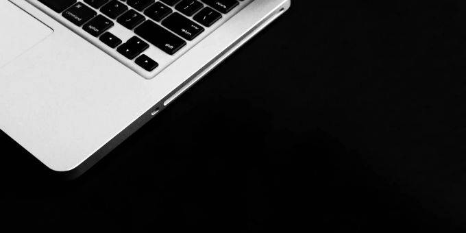 Wer übernimmt die Reparaturkosten? Nach einem gescheiterten Update-Versuch auf MacOS Big Sur, sind manche MacBooks nicht mehr brauchbar. Maacbok pro