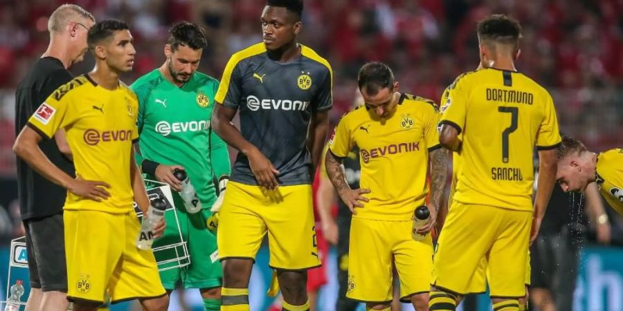 Frustriert: Die BVB-Profis nach der Pleite bei Aufsteiger Union Berlin. Foto: Andreas Gora