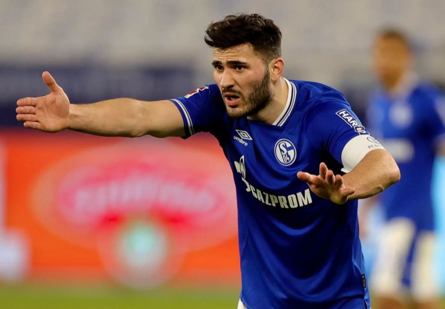 Rückkehrer Sead Kolasinac verwirft die Hände.