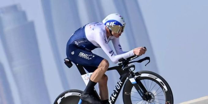 Chris auf der zweiten Etappe der UAE-Tour. Foto: Fabio Ferrari/LaPresse via ZUMA Press/dpa Chris auf der zweiten Etappe der UAE-Tour. Foto: Fabio Ferrari/LaPresse via ZUMA Press/dpa