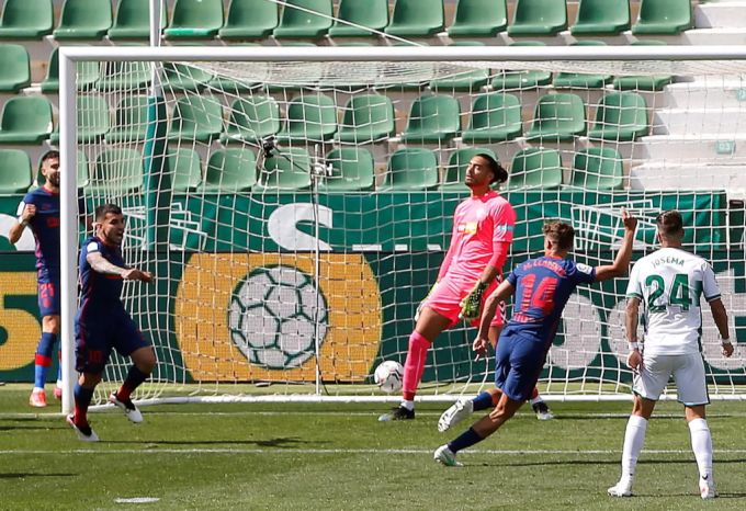 Marcos Llorente erzielt das Goldene Tor für Atletico Madrid. Atletico Madrid