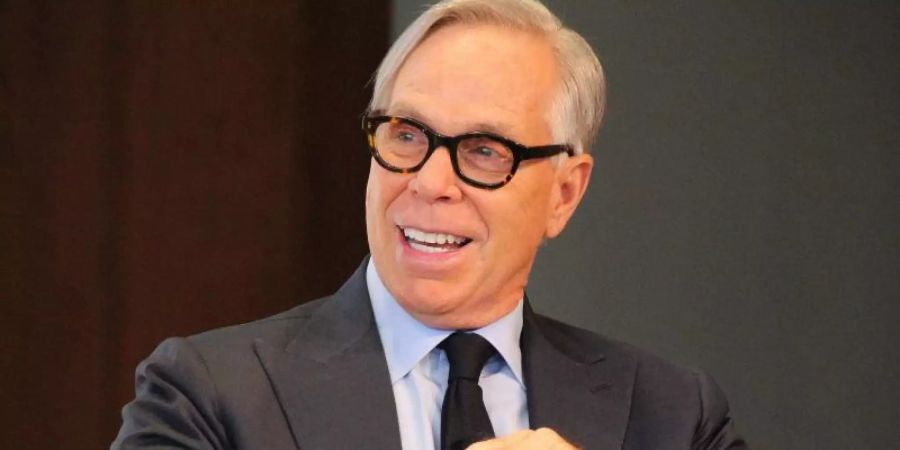 Tommy Hilfiger kann gut mit Chaos umgehen. Foto: Christina Horsten/dpa