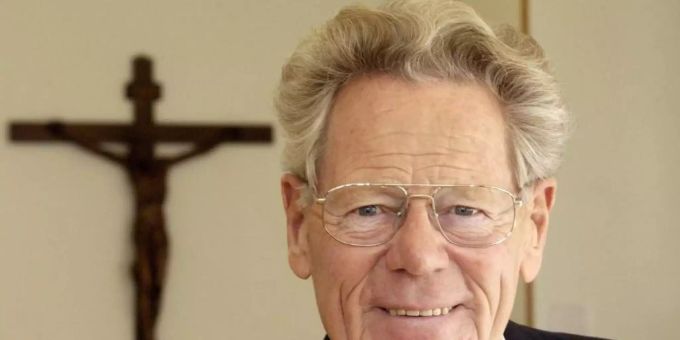 Hans Küng ist tot. Der Theologe ist mit 93 Jahren gestorben. Foto: Marijan Murat/dpa Hans Küng ist tot. Der Theologe ist mit 93 Jahren gestorben. Foto: Marijan Murat/dpa