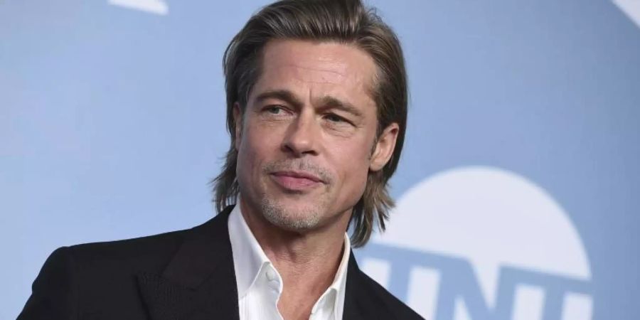 Brad Pitt wird bei der Trophäenvergabe helfen. Foto: Jordan Strauss/Invision/AP/dpa/Archiv