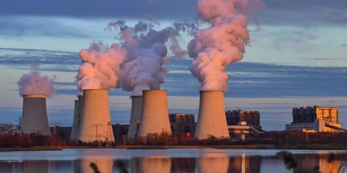 Die 27 EU-Staaten sind sich einig, die Treibhausgase bis 2030 um mindestens 55 Prozent unter den Wert von 1990 zu bringen - bisher anvisiertes Ziel waren 40 Prozent. Foto: Patrick Pleul/dpa-Zentralbild/ZB Die 27 EU-Staaten sind sich einig, die Treibhausgase bis 2030 um mindestens 55 Prozent unter den Wert von 1990 zu bringen - bisher anvisiertes Ziel waren 40 Prozent. Foto: Patrick Pleul/dpa-Zentralbild/ZB