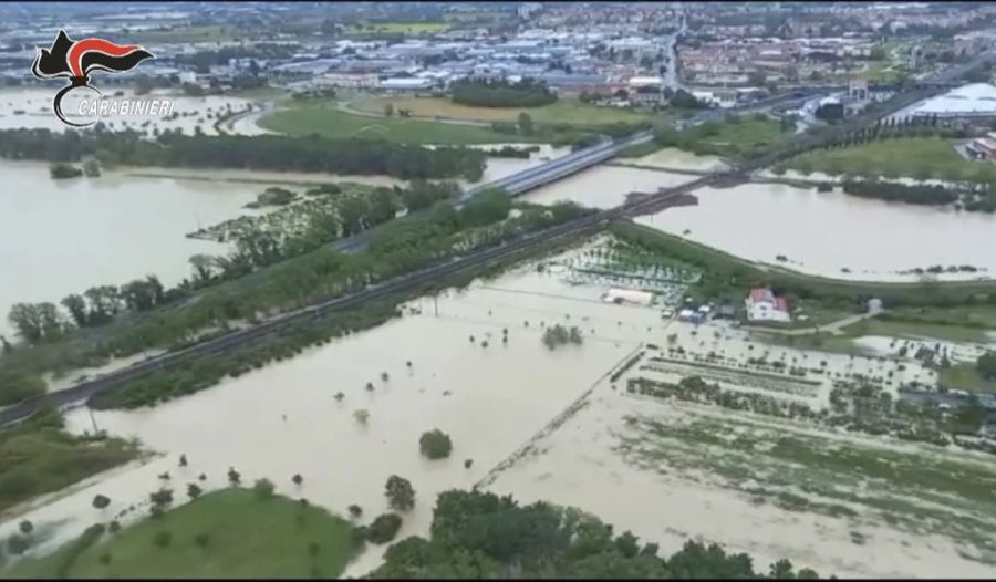 Norditalien hat mit aussergewöhnlich heftigen Regenfällen zu kämpfen.