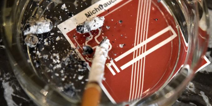 Acht Millionen Todesfälle pro Jahr stehen weltweit im Zusammenhang mit Tabak und Rauchen, schätzt die Weltgesundheitsorganisation WHO in Genf. (Symbolbild) Acht Millionen Todesfälle pro Jahr stehen weltweit im Zusammenhang mit Tabak und Rauchen, schätzt die Weltgesundheitsorganisation WHO in Genf. (Symbolbild)
