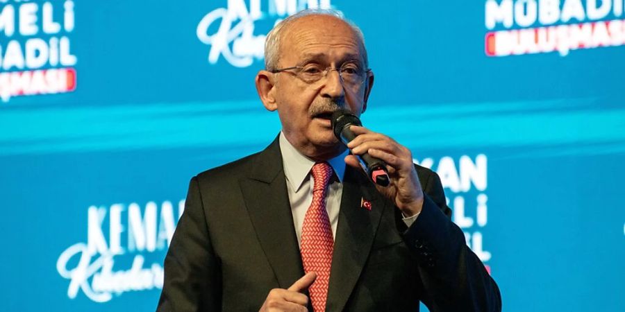 Das Rennen um das Präsidentenamt der Türkei zwischen Amtsinhaber Erdogan und seinem Herausforderer Kemal Kilicdaroglu geht mit der Stichwahl in eine zweite Runde. Foto: Tolga Ildun/ZUMA Press Wire/dpa