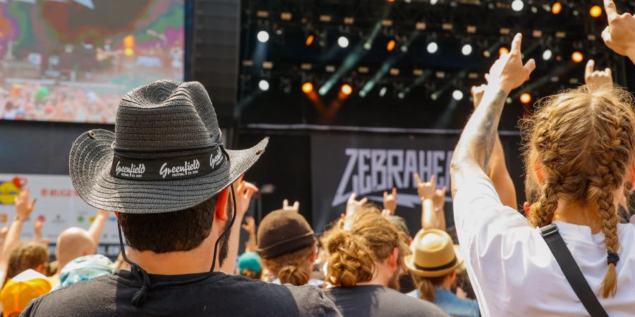 Nach einem gelungenen Festival Auftakt ging es am Freitag mit Sonne und lauter Musik weiter.