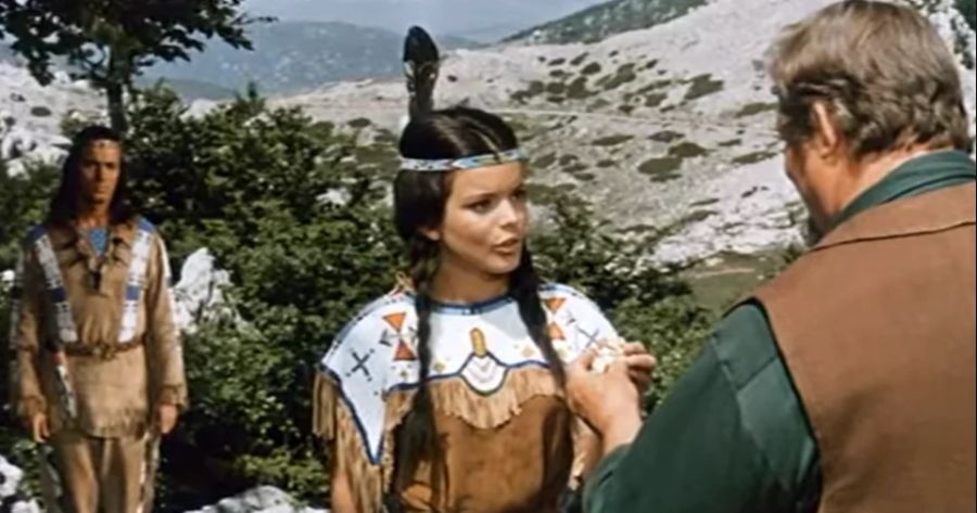 Uschi Glas als Apanatschi im Trailer zu «Winnetou und das Halbblut Apanatschi» von 1966.