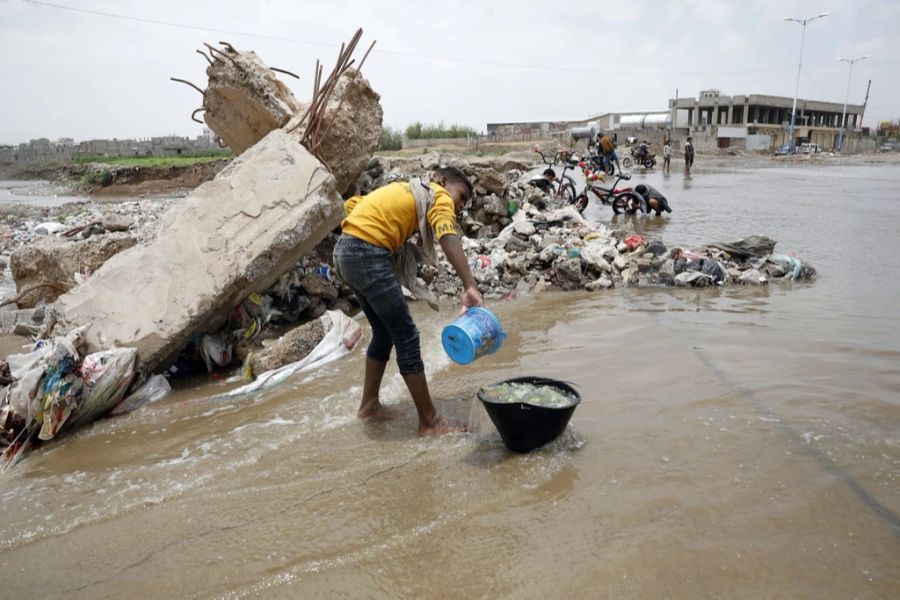 So begünstigen Stürme oder Überschwemmungen etwa Cholera-Ausbrüche.