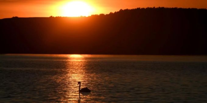 Sonnenuntergang an einem See Sonnenuntergang an einem See