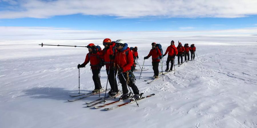 antarktis forscher ski