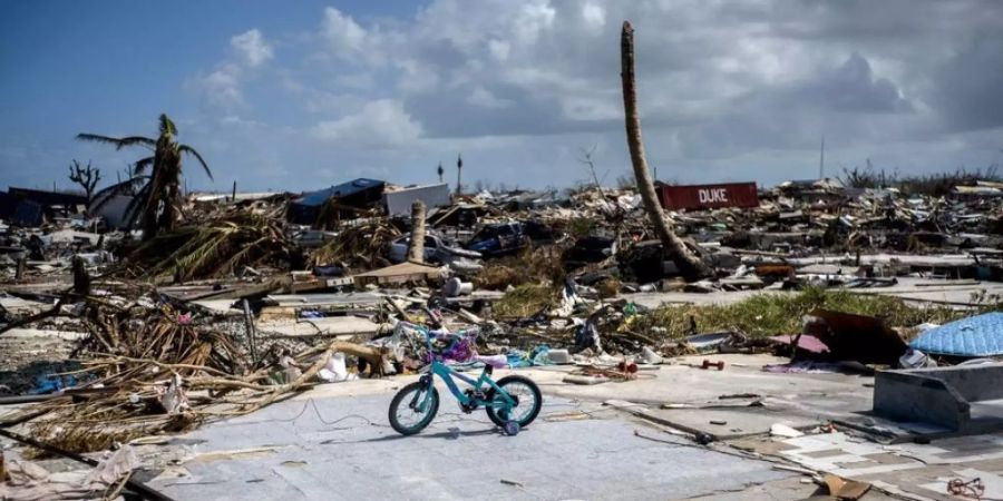 Letztes Jahr richtete der Stärke-5-Hurrikan Dorian verheerende Schäden auf den Bahamas an. Dieses Jahr könnte das wieder passieren, denn rein mengenmässig gab es bis jetzt eine Rekordmenge an Hurrikans, Experten führen die Häufung auf den Klimawandel zurück (Archivbild)