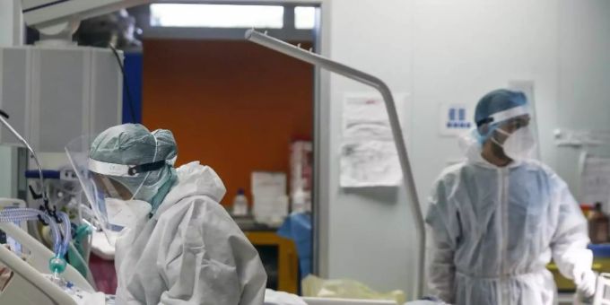 Eine Intensivstation. Coronavirus Intensivstationen corona