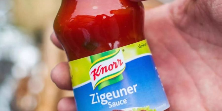 Vor dem Hintergrund der Diskussion über rassistische Namen und Begriffe wird die Zigeunersauce der Marke Knorr umbenannt. Foto: picture alliance / dpa