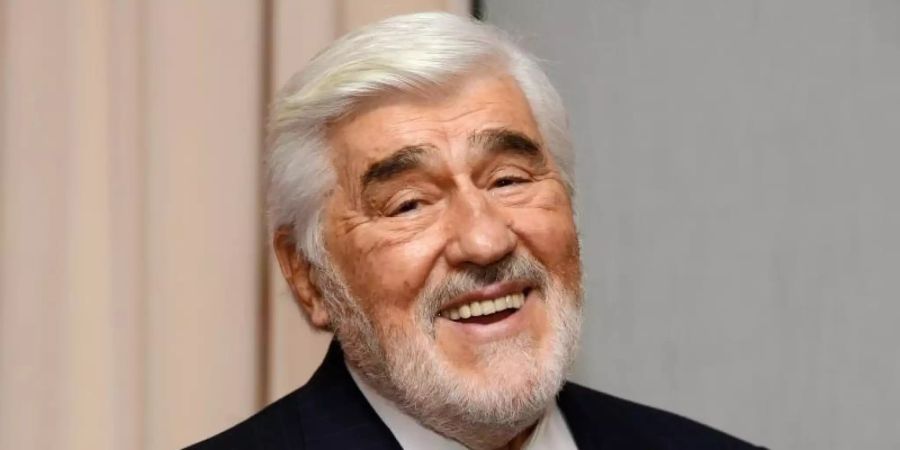 Der deutsche Schauspieler Mario Adorf nimmt Stellung zur Corona-Krise. Foto: Jens Kalaene/dpa-Zentralbild/dpa