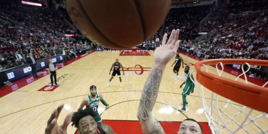 Nach 20 Wochen Corona-Pause nimmt die NBA den Spielbetrieb wieder auf. Foto: David J. Phillip/AP/dpa