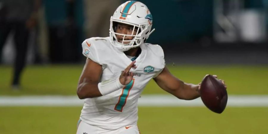 Tua Tagovaiola im Dolphins-Trikot