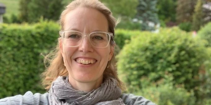 Philosophin und Moderatorin Malu Strauss.