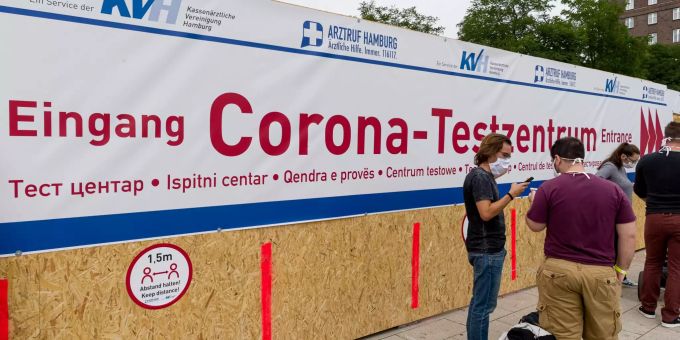 Am Openair Gampel wurde ein Testzentrum eingerichtet. (Symbolbild) Corona-Testzentrum