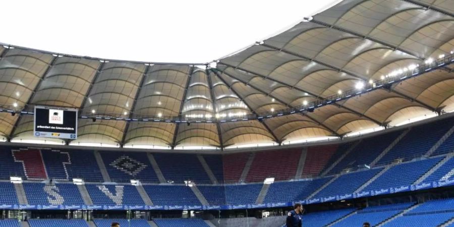 Die Zuschauerränge werden auch beim HSV-Spiel gegen Fortuna Düsseldorf leer bleiben. Foto: Daniel Bockwoldt/dpa