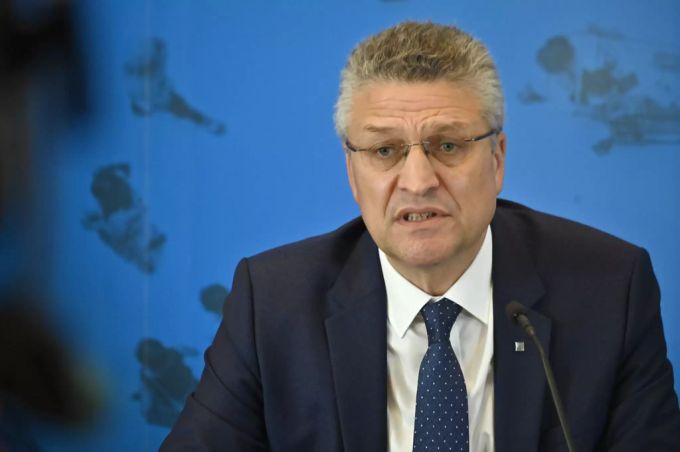 Lothar Wieler, Leiter des Robert-Koch-Instituts, an einer Pressekonferenz anlässlich des Coronavirus. Das RKI ist die deutsche Bundesbehörde für Infektionskrankheiten und als solche dem Bundesministerium für Gesundheit unterstellt. RKI Coronavirus Risikoliste Quarantäne