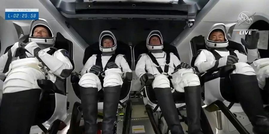 Astronauten in einer SpaceX-Kapsel