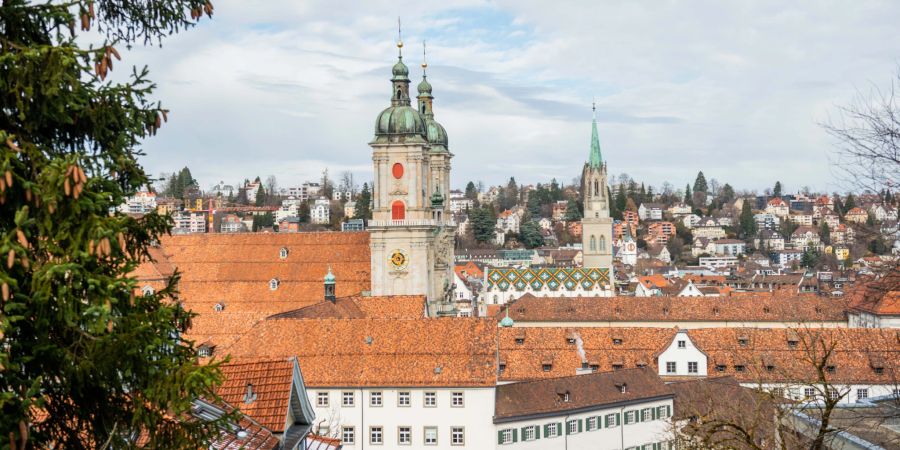 Blick auf die Stiftskirche St. Gallus und St. Otmar in der Stadt St. Gallen.