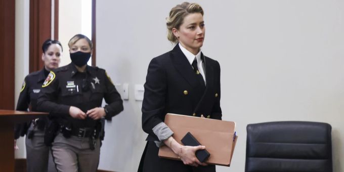 Im Prozess - Zeuge widerspricht Aussagen von Depps Ex-Frau Amber Heard