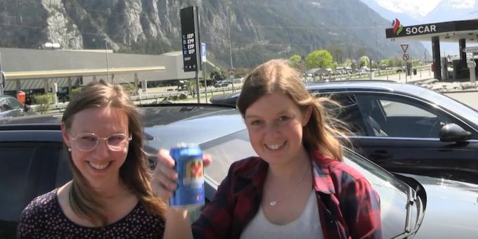 «Ab in den Urlaub!» - Im Gotthard-Stau gibts Schlager und Bier