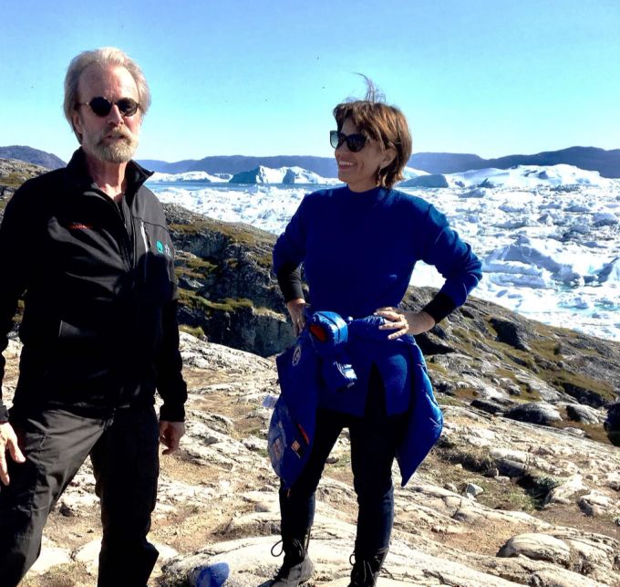 Konrad Steffen und die ehemalige Bundespräsidentin Doris Leuthard auf einem Gletscher in Grönland. Konrad Steffen