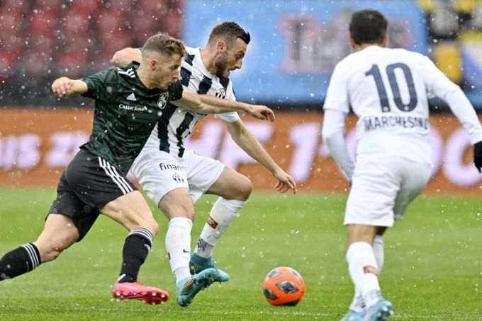 Giotto Morandi (links) im Derby gegen den FCZ. GC