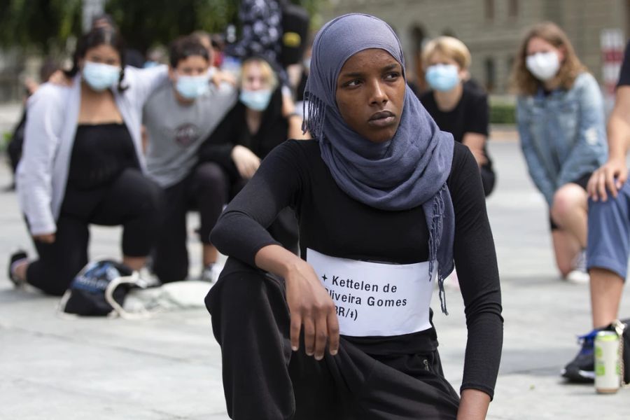 Demonstrierende an einer «Black Lives Matter»-Demonstration in Bern im Jahr 2020.