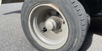 Pfäffikon: Sattelmotorfahrzeug zu schwer