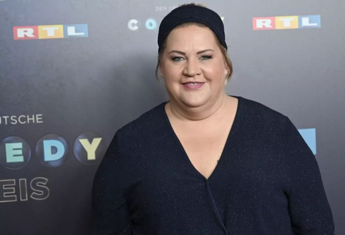 Ilka Bessin muss für ihre Kostüme bei «Let's Dance» mehr bezahlen. let's dance
