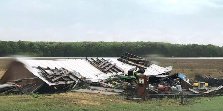 Ein gewaltiger Tornado hat im US-Bundesstaat Mississippi mindestens sechs Menschen getötet. Foto: Mike Evans/WLBT-TV/AP/dpa