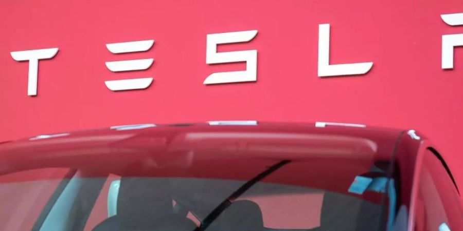 Im Jahr 2020 will Tesla mehr als 500.000 Autos ausliefern. Foto: Silas Stein/dpa