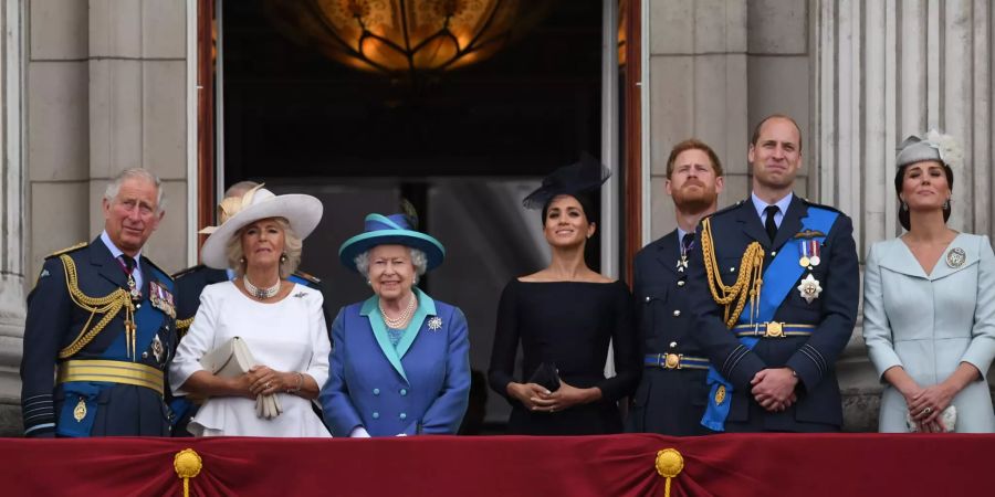 Queen Elizabeth Meghan Markle