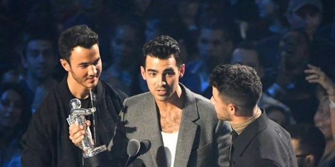 Jonas Brothers Jonas Brothers