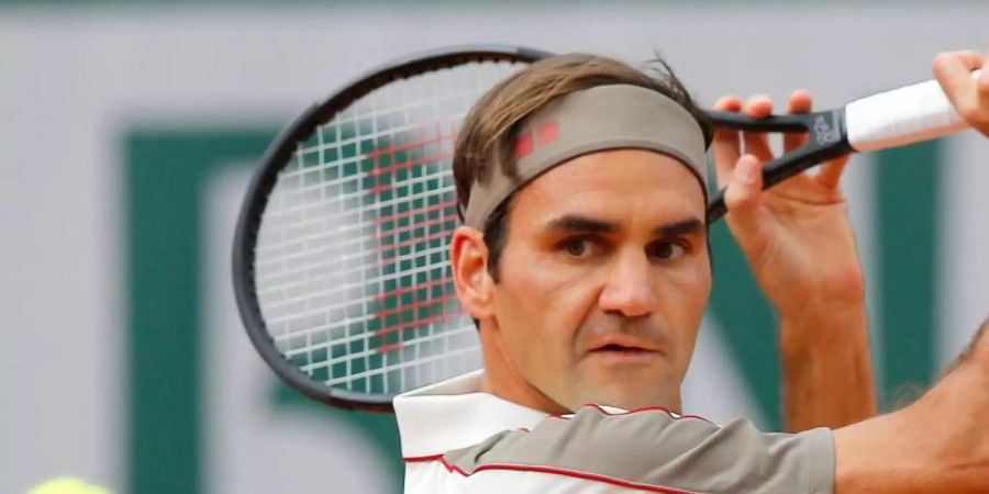 Nicht alle Stars machen via Homeoffice so eine gute Figur wie Roger Federer. Foto: Michel Euler/AP/dpa