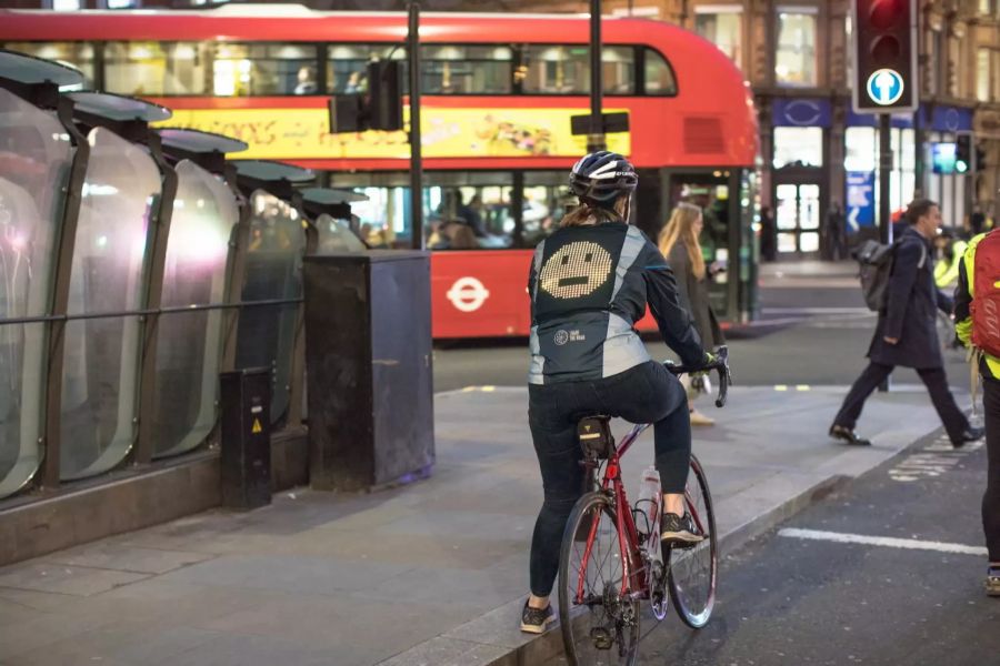 Mit der Hilfe von Emojis sollen Radfahrer ihre Gemütslage mitteilen.